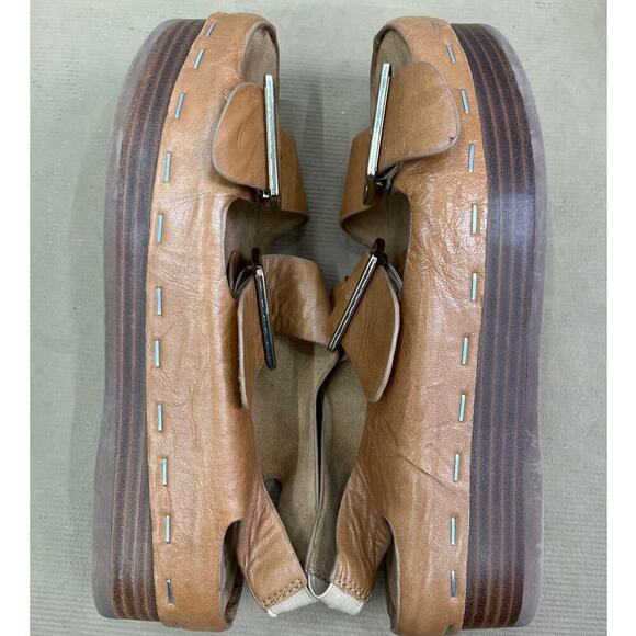 Kelsi Dagger Brooklyn Stacked Wedge Platform Sandals Sz 8 Leather Slip On Buckle - Picture 10 of 10